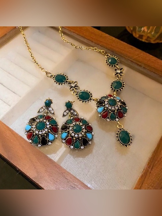 Anthropologie Jewelry - Boho Multi-Stone Vintage-Style
Necklace and Earring Set